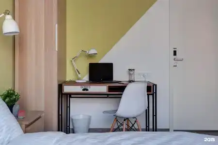 Roomy Hostel - 123