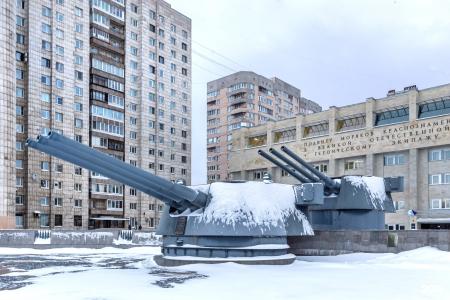 Моне - 75