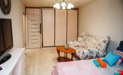 рядом c Кремлём и пл Свободы - 12