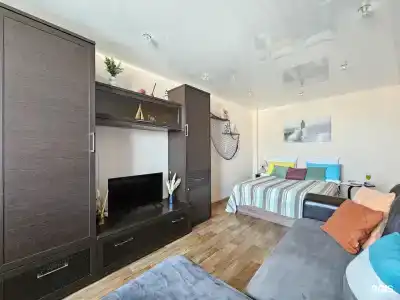 Live comfortably on Oktyabrsky Avenue 82 - 4