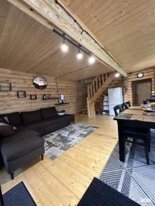 Wood palace - 72