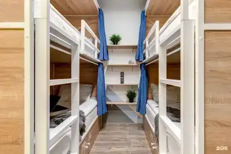 Roomy Hostel - 82