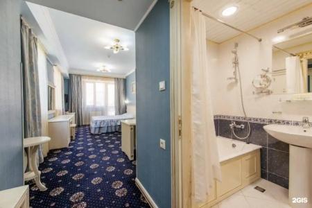 Дельфин - 122