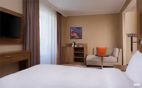 DoubleTree by Hilton - 87