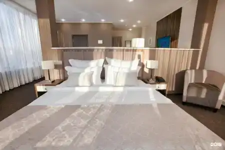 L'Hotel - 2
