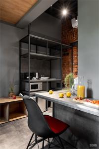 Vertical Boutique - 204