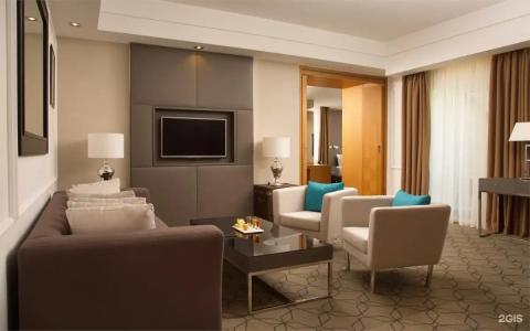 DoubleTree by Hilton - 84