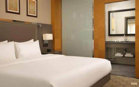 DoubleTree by Hilton - 67