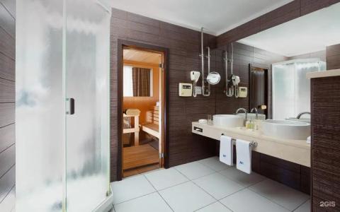 Холидэй Инн - 128