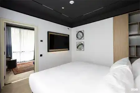Hampton by Hilton - 17