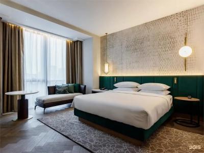 Hyatt Regency - 87