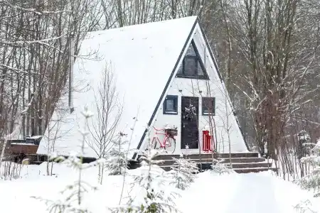 А у реки - 184