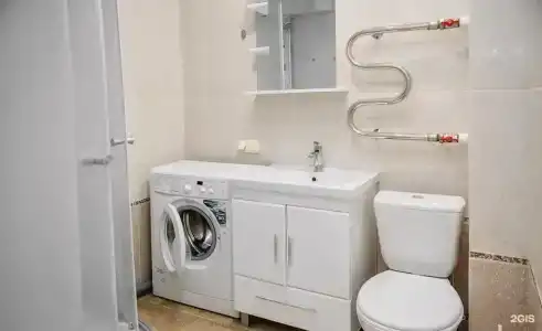 рядом c Кремлём и пл Свободы - 2