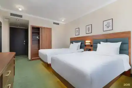 Hilton Garden Inn - 180