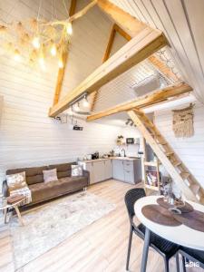 А у реки - 176