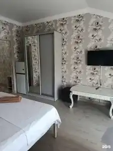 Star - 4