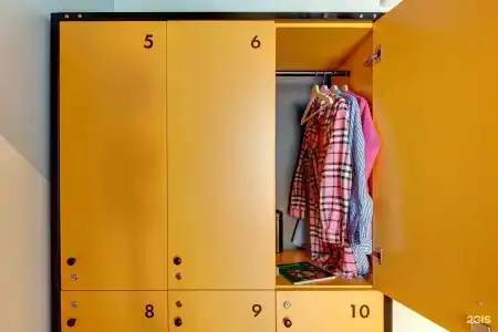 Roomy Hostel - 120