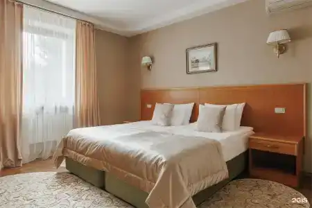 Кремлевский - 220