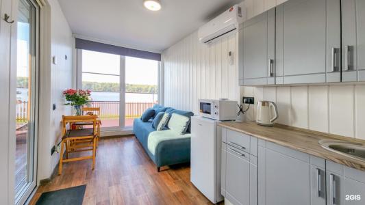 Мыс на Неве - 218