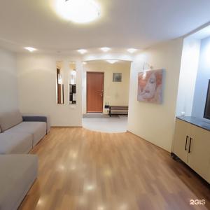 Владимирский - 21