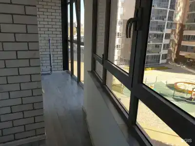 Grand Avenue Vlg - 8