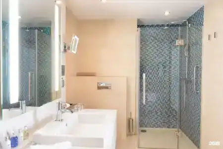 Radisson Blu - 95