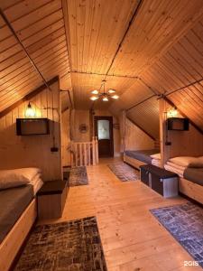 Wood palace - 77