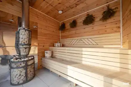 Family Home - 75