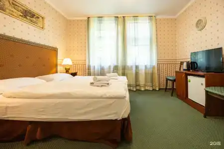 Гренч - 104