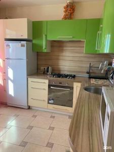 Виноградова, 8 - 23