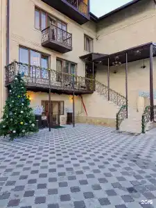 Голден Хаус - 2