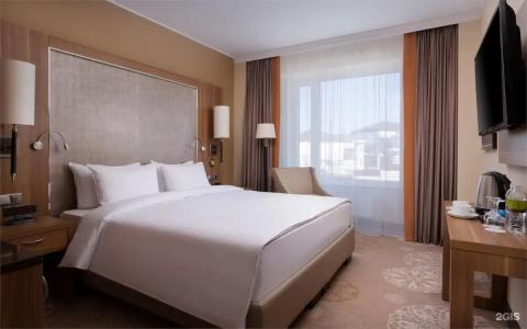 DoubleTree by Hilton - 72