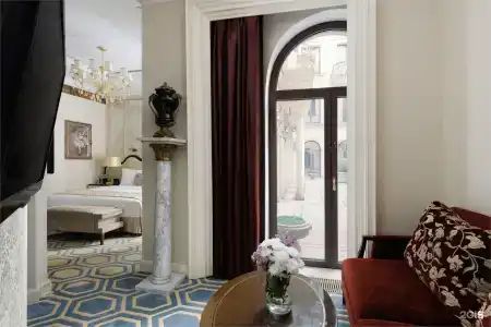 St. Regis Москва Никольская - 117