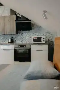 12 месяцев - 2