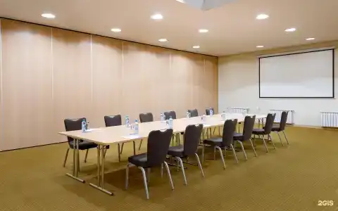 Холидэй Инн - 60