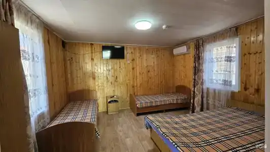 Азовский - 18