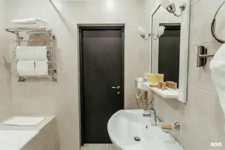 Customs House & SPA - 86