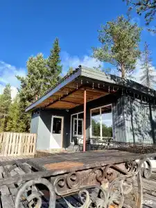 Семейный домик с баней на берегу озера - 0