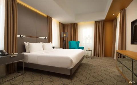 DoubleTree by Hilton - 77