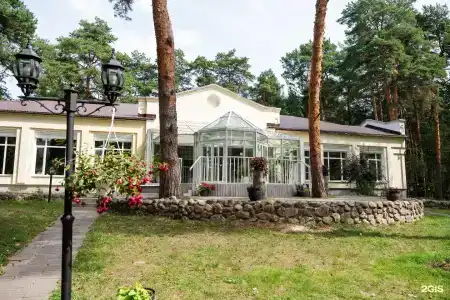 Губернский двор - 1