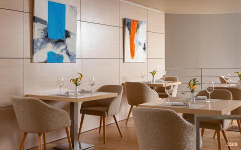 Холидэй Инн - 23