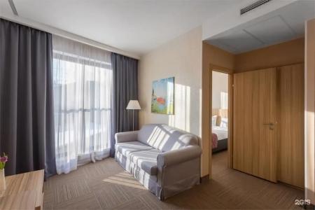 Harbor Club - 85