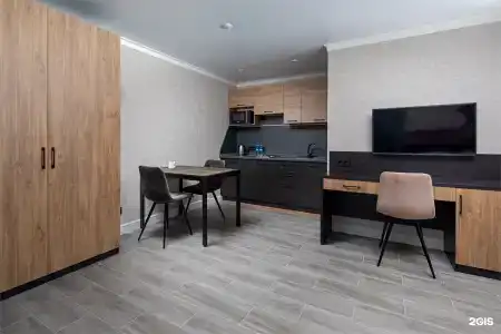 M House - 126