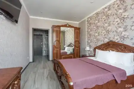на Садовой - 5