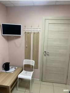 Флагман на Карла Маркса, 8 - 37