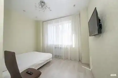 ИЛНЕ Двухкомнатная квартира на улице Республики - 6