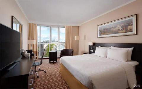 Cort Inn - 76