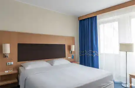 Cosmos St. Petersburg Nevsky - 106