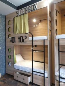 & Hostel Tetris - 86