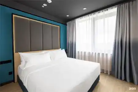 Hampton by Hilton - 16